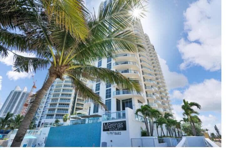 Beachfront Resort - Pool - Ocean View Balcony- Gym Miami Beach Buitenkant foto
