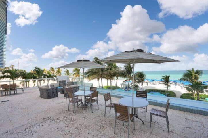 Beachfront Resort - Pool - Ocean View Balcony- Gym Miami Beach Buitenkant foto