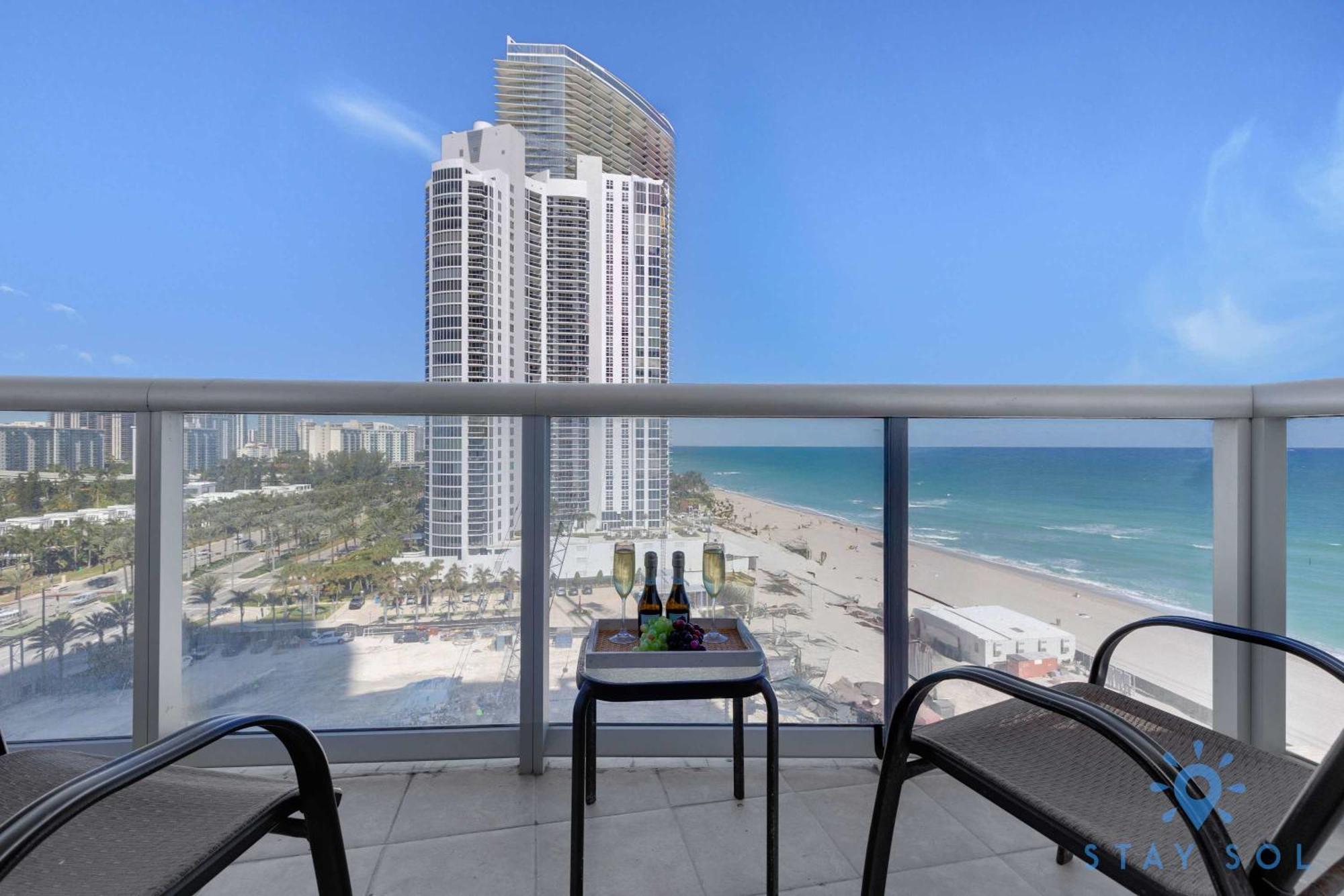 Beachfront Resort - Pool - Ocean View Balcony- Gym Miami Beach Buitenkant foto